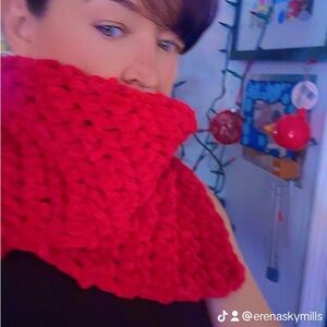 Crochet warm, soft neck warmer